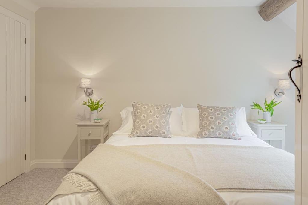 East Barn Cottage - Refurbished Barn Conversion! Weston Subedge Екстериор снимка