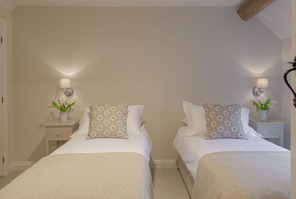 East Barn Cottage - Refurbished Barn Conversion! Weston Subedge Екстериор снимка